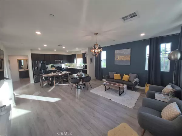 12801 N Watt LN #A, Sylmar, CA 91342