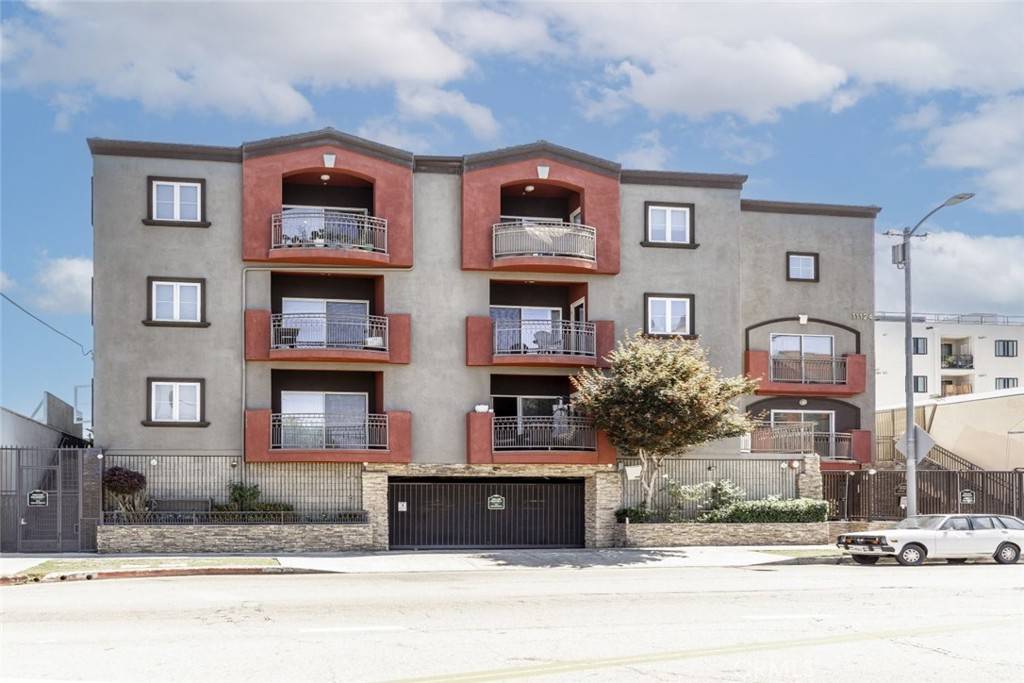 North Hollywood, CA 91601,11124 Burbank BLVD #101