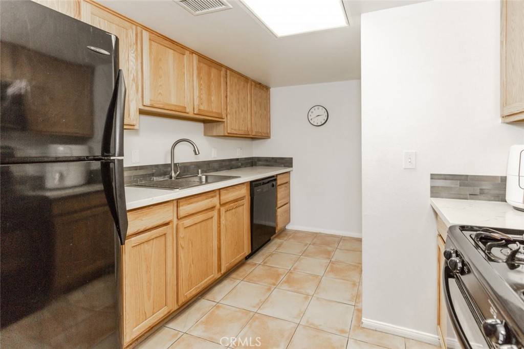 North Hollywood, CA 91601,11124 Burbank BLVD #101