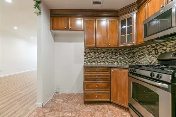 Granada Hills, CA 91344,16940 Chatsworth ST #208