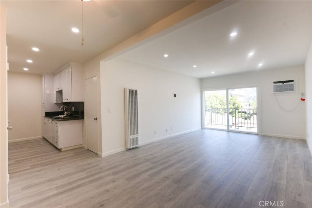409 Burchett Street #311, Glendale, CA 91203