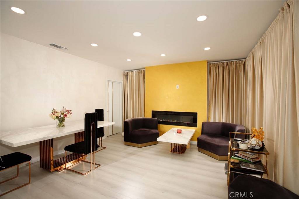 Glendale, CA 91202,674 Estelle AVE