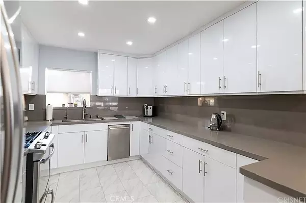 Glendale, CA 91202,1236 N Columbus AVE #28