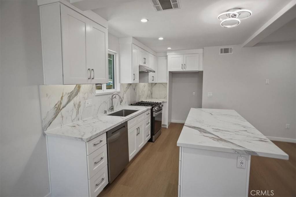 Tujunga, CA 91042,10326 Silverton Ave