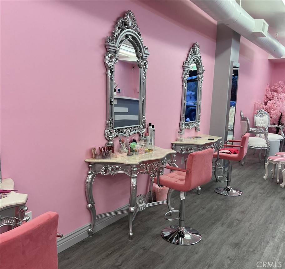 8378 Topanga Canyon BLVD, Canoga Park, CA 91304