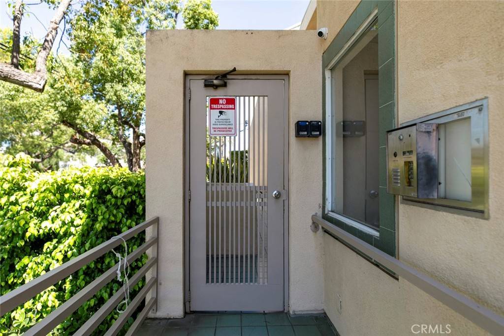 Burbank, CA 91501,400 N 6th ST #202