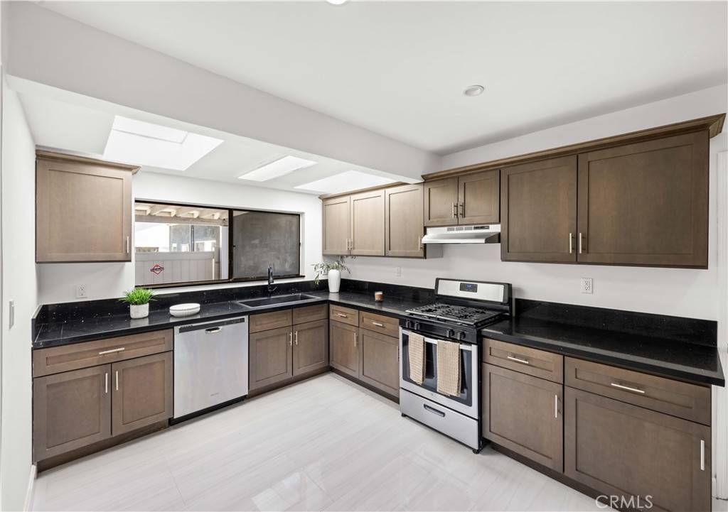 Van Nuys, CA 91401,5657 Fulton AVE