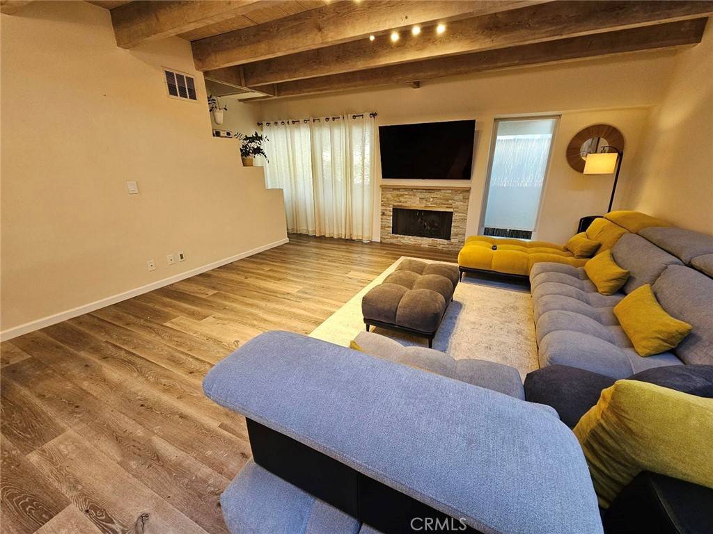 Glendale, CA 91206,400 Monterey RD #10