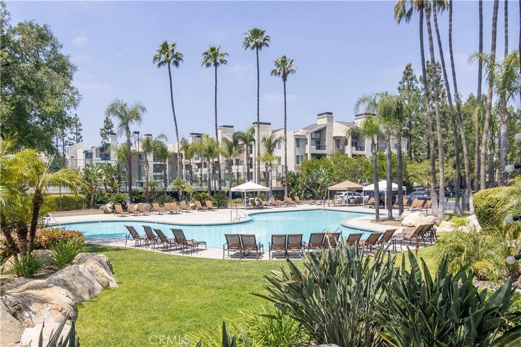 21520 Burbank BLVD #305, Woodland Hills, CA 91367