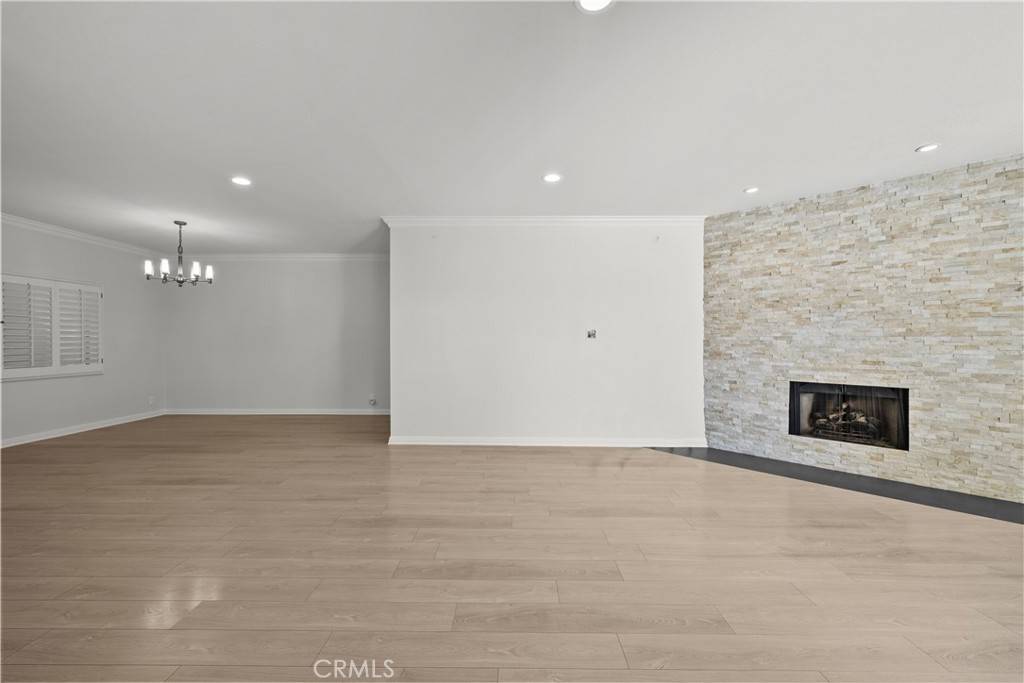 Valley Village, CA 91607,12355 Chandler BLVD #101