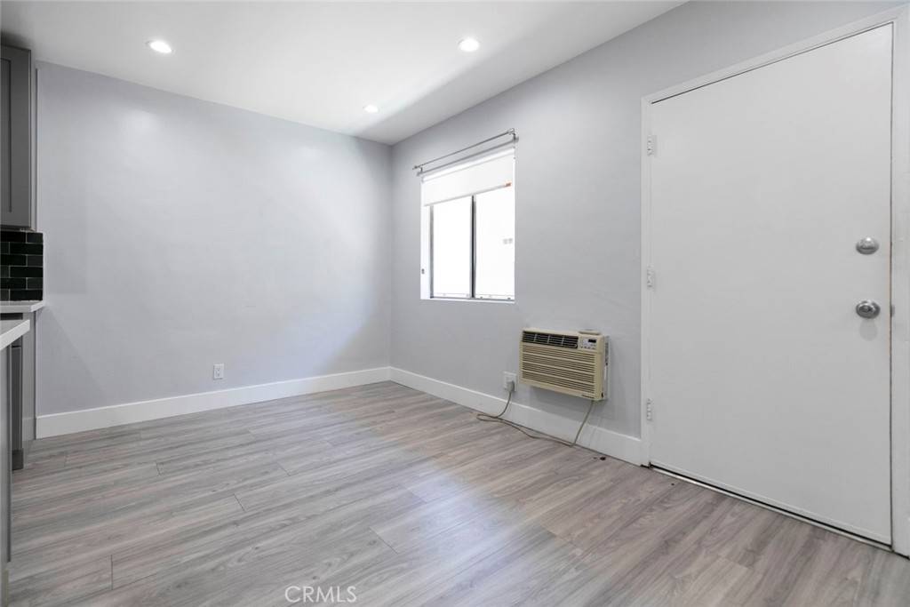 Los Angeles, CA 90027,1835 N Alexandria AVE #2