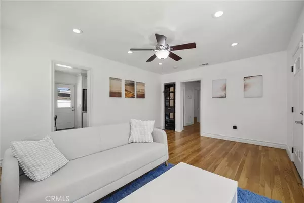 North Hollywood, CA 91605,7418 Farmdale AVE