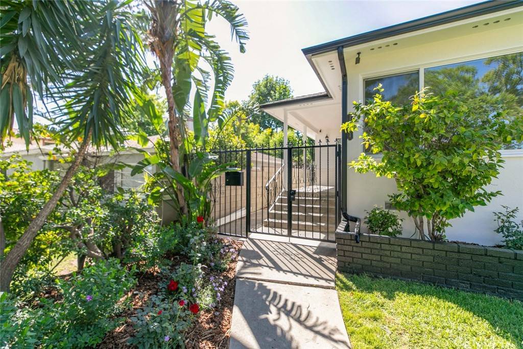 Burbank, CA 91501,1061 E Santa Anita AVE
