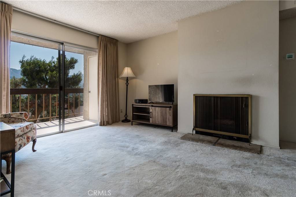Glendale, CA 91208,3481 Stancrest DR #312