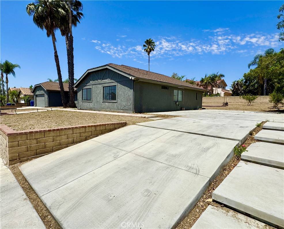 Sylmar, CA 91342,15301 Larkspur ST