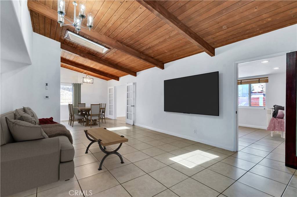 Arleta, CA 91331,14121 Remington ST