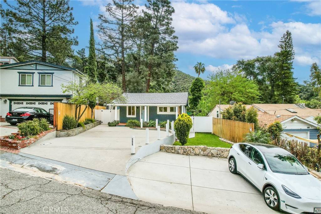 La Crescenta, CA 91214,5624 Freeman AVE