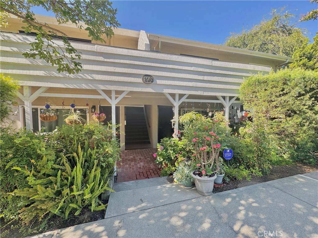 198 E Laurel AVE #D, Sierra Madre, CA 91024