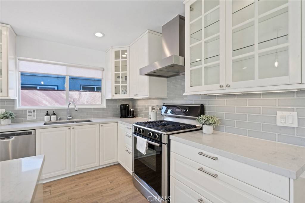 West Hills, CA 91307,23800 Mobile ST