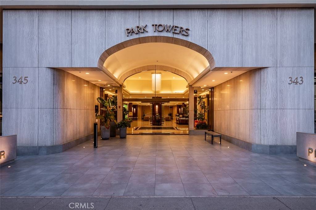 Glendale, CA 91203,345 Pioneer DR #1201