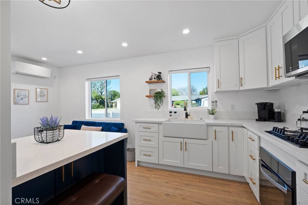 West Hills, CA 91307,23802 Mobile ST
