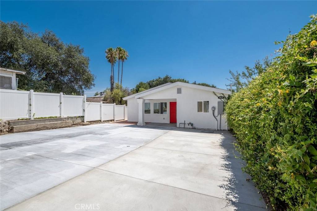 Tujunga, CA 91042,6438 Day ST