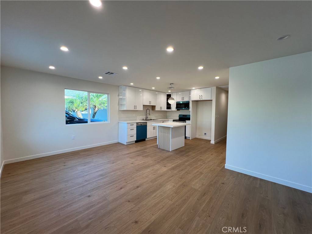 Sylmar, CA 91342,11613 Eldridge AVE