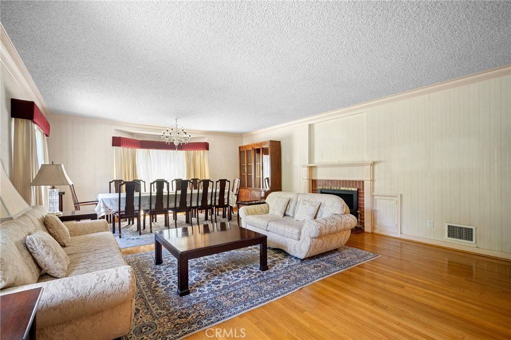 Glendale, CA 91207,958 E Stocker ST