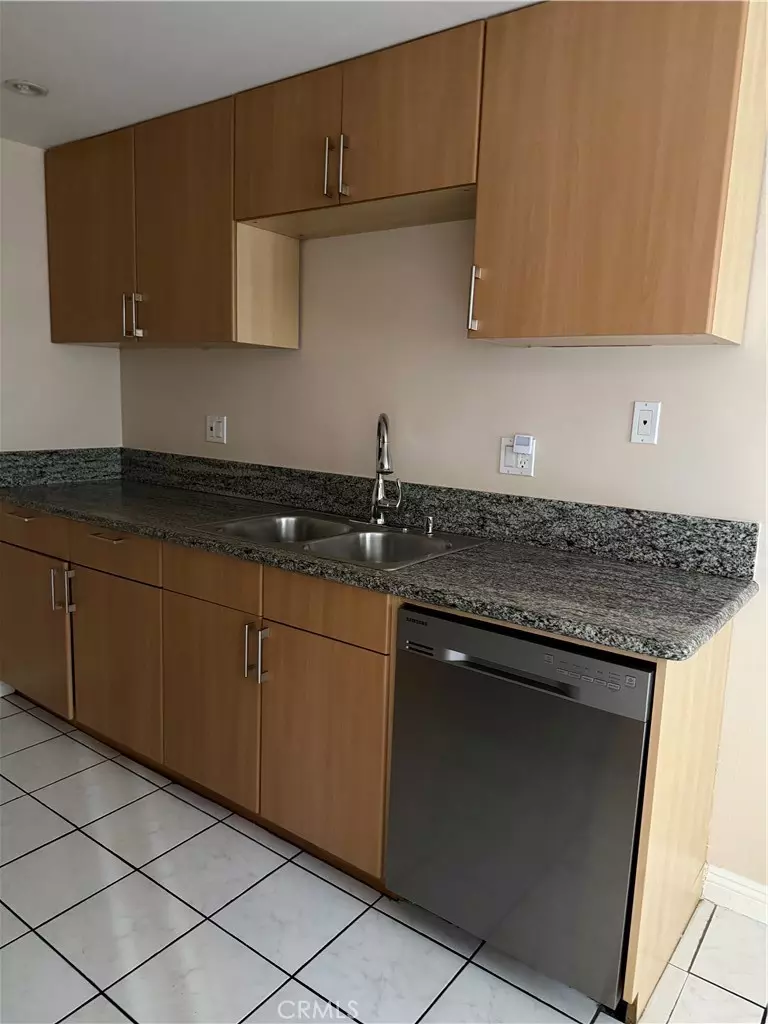 Van Nuys, CA 91406,8020 Langdon #120