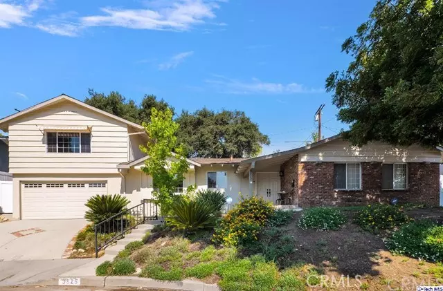 La Crescenta, CA 91214,3825 Los Amigos ST
