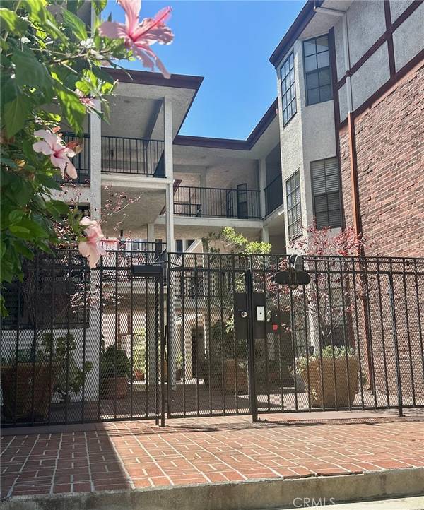 811 N Columbus AVE #18,  Glendale,  CA 91203