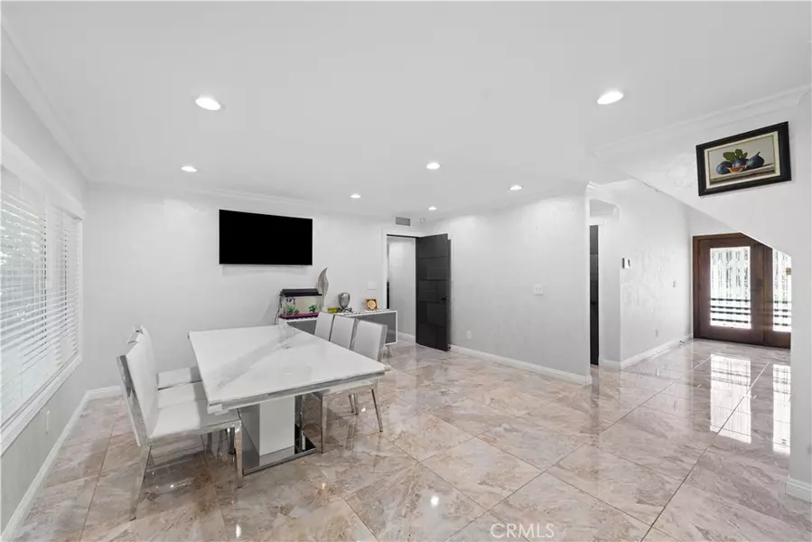25515 Novela WAY, Valencia, CA 91355