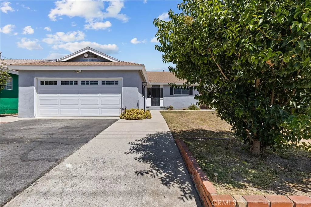 Reseda, CA 91335,7452 Vanalden AVE