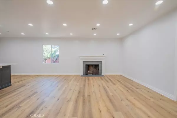 Winnetka, CA 91306,7032 Penfield AVE