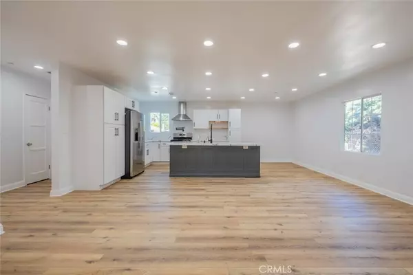 Winnetka, CA 91306,7032 Penfield AVE