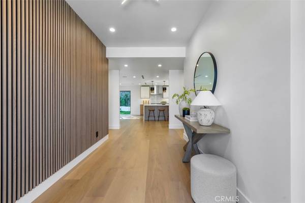 Tarzana, CA 91356,5019 Donna AVE