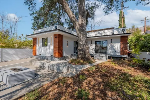 421 Mariposa AVE #1/2, Sierra Madre, CA 91024