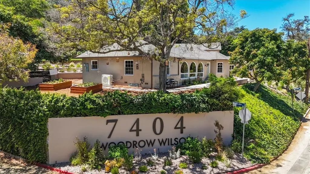 Los Angeles, CA 90046,7404 Woodrow Wilson DR