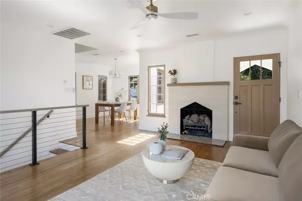 Los Angeles, CA 90039,2376 Lake View AVE