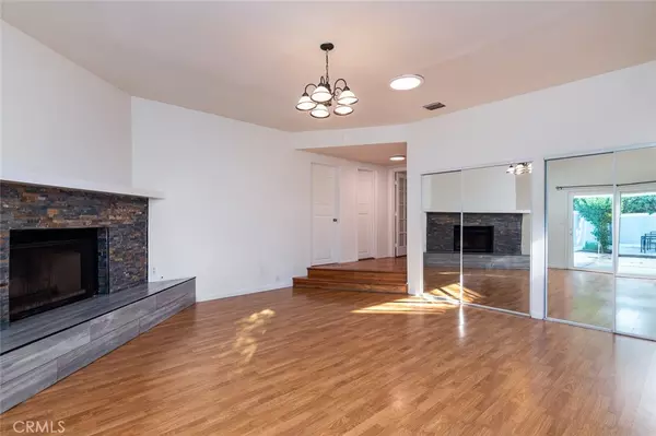 Glendale, CA 91207,1241 Moncado DR