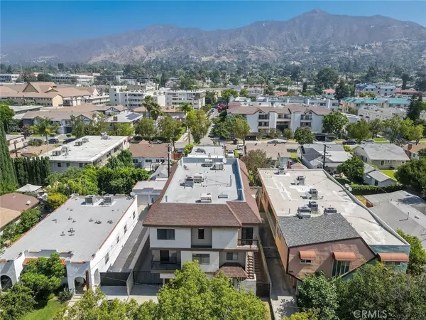 Glendale, CA 91202,569 Palm DR #1