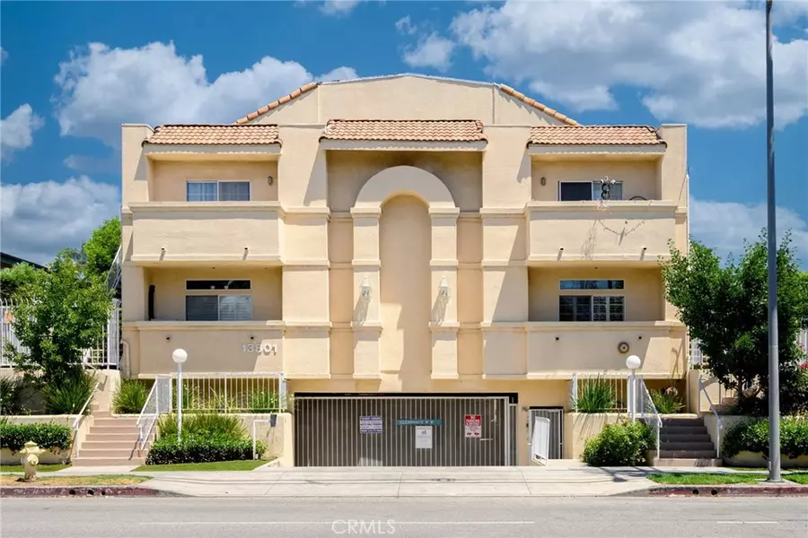 13801 Oxnard ST #101, Van Nuys, CA 91401