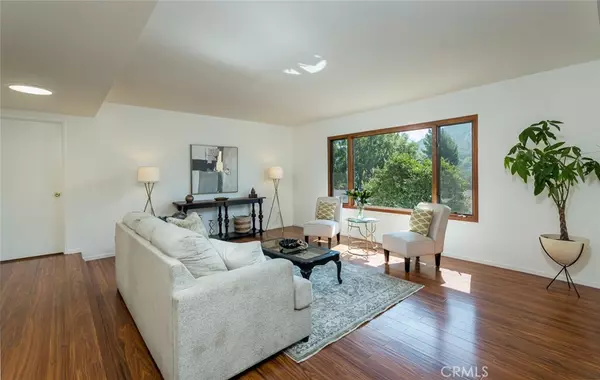 Glendale, CA 91206,2931 Graceland WAY