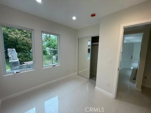 Glendale, CA 91205,811 1/2 E Maple ST