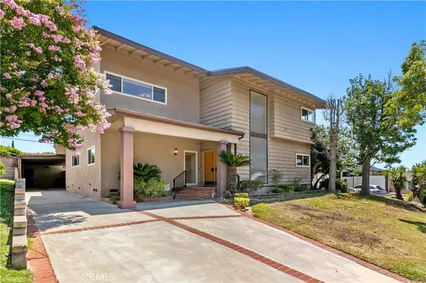 648 Uclan DR, Burbank, CA 91504