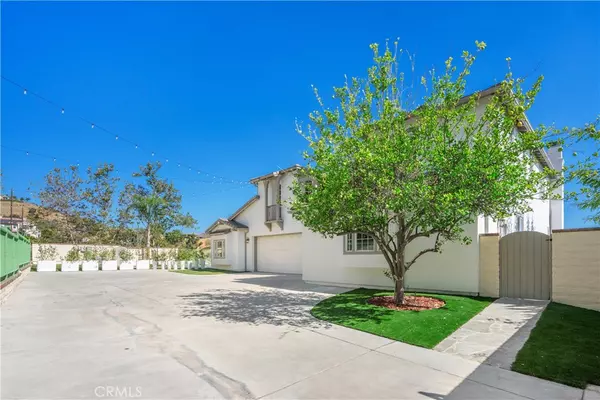 Burbank, CA 91504,3318 Durham CT