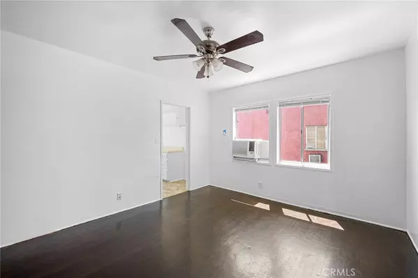 North Hollywood, CA 91606,6634 Lankershim BLVD #B