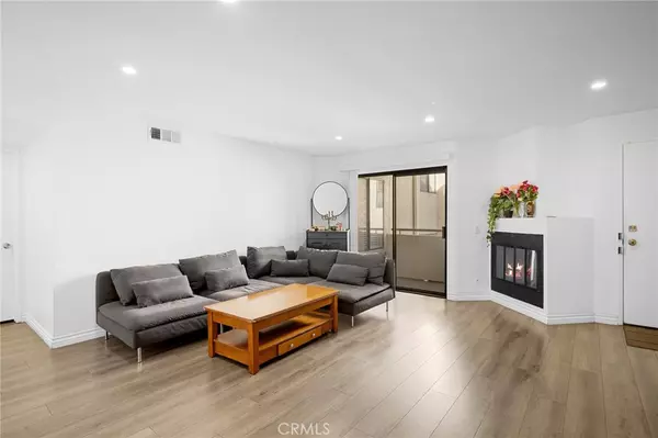 Sylmar, CA 91342,13825 Beaver ST #35