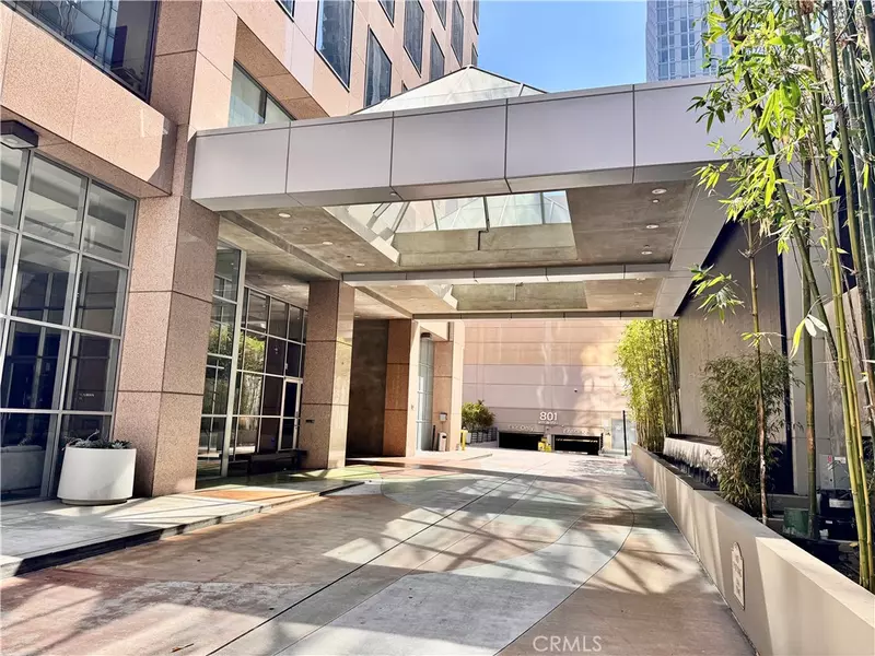 801 S Grand AVE #1706, Los Angeles, CA 90017
