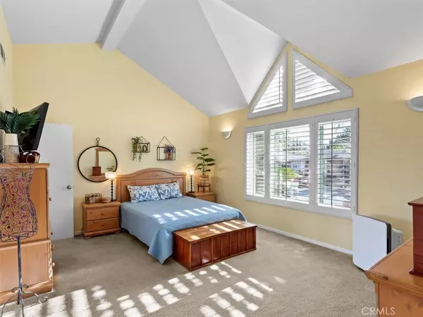 Sunland, CA 91040,10742 Sharon AVE